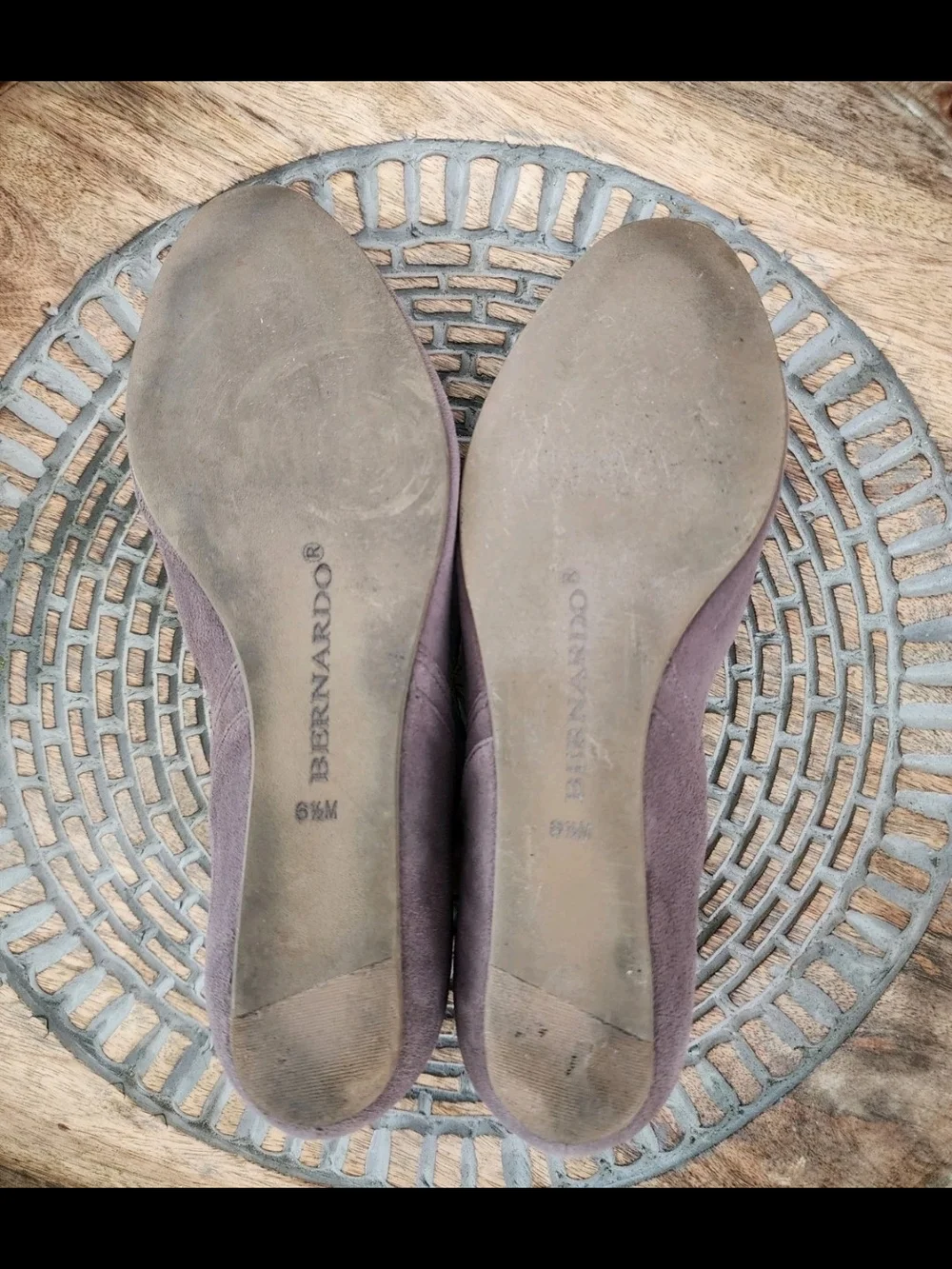 Bernardo Suede Ballet Flats Hidden Wedge, Taupe Mauve Neutral Classic Shoes 6.5